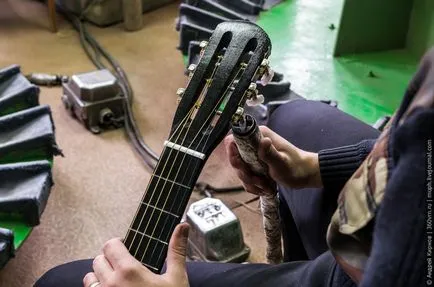Hiszen készült gitár