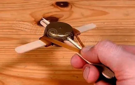 Hogyan készítsünk egy számszeríj származó csapok Hogyan készítsünk egy számszeríj származó csapok