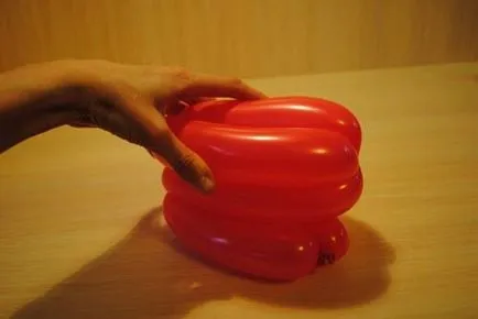 Hogyan készítsünk egy virágot ki kolbász golyó