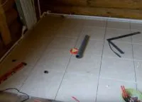 Hogyan tegyük egy cserép a fa padló