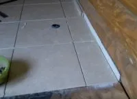 Hogyan tegyük egy cserép a fa padló