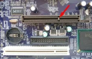 Hogyan lehet csatlakozni az előlapon, USB, audio és video kártya, a tápegység az alaplap,