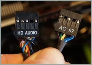 Hogyan lehet csatlakozni az előlapon, USB, audio és video kártya, a tápegység az alaplap,