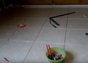 Hogyan tegyük egy cserép a fa padló