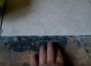 Hogyan tegyük egy cserép a fa padló