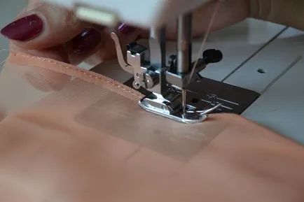 Ahogy hem függönyök, két módon Hem tüll vagy organza (függönyök) Hogyan szegély függönyök, kétféleképpen szegély tüll vagy organza