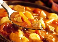 Ahogy oltó burgonya hússal (eloltani) Hogyan eloltani a burgonya hússal