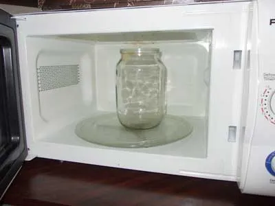 Hogyan sterilizálja üvegek párolt a sütőben, mikrohullámú (bankok) Hogyan sterilizálja üvegek párolt a sütőben, mikrohullámú