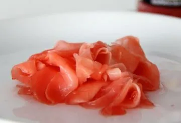 Hogyan kell elkészíteni ecetes gyömbért az otthoni (feltételek) Hogyan kell elkészíteni ecetes gyömbért otthon