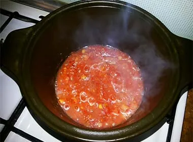 Hogyan kell főzni egy finom pörkölt burgonya, hús nem