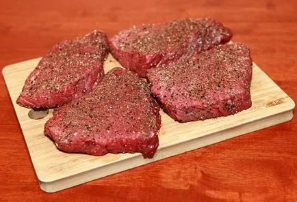 Hogyan készítsünk marha steak a serpenyőben, és a sütőben (a kész marha steak) Főzni bélszín egy serpenyőben, és a sütőbe