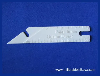 Hogyan kell varrni egy gombot a lábát