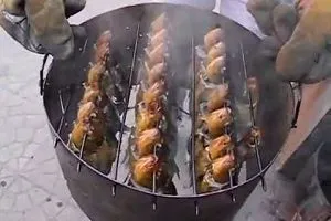 Hogyan készítsünk egy smokehouse a házat a hordó kezével
