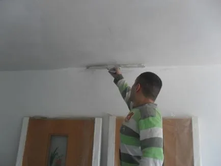 Hogyan gipsz falak saját kezűleg alá tapéták (fotók)