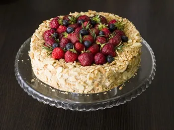 Hogyan díszíteni a torta eper 1