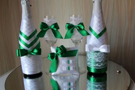 Hogyan lehet díszíteni egy üveg pezsgőt az esküvőre saját kezűleg