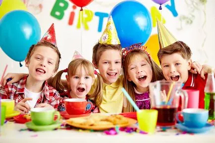 Hogyan díszíteni a gyermek torta otthon receptek fotókkal és videó (sütemény) Hogyan díszíteni a gyermek torta otthon receptek fotókkal és videó