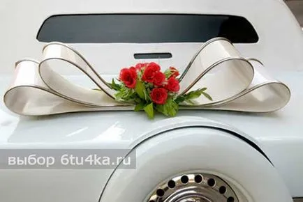 Hogyan lehet díszíteni egy esküvői autó, és a példák a fotó