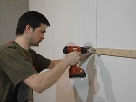 Hogyan kell telepíteni a fal a konyhában kezével video oktatás telepítés, beállítás,