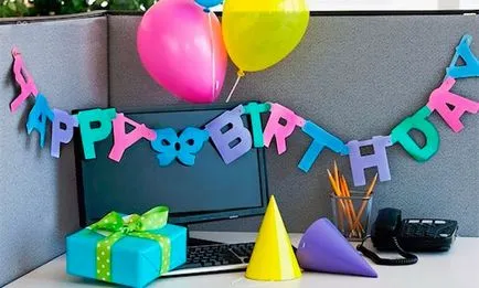 Hogyan lehet díszíteni az irodában a születésnapját