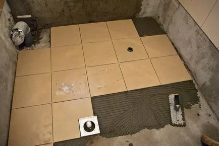 Hogyan, hogy összehangolják a padló alatt a csempe lerakásához és egyenetlen massza, csemperagasztó és laikus