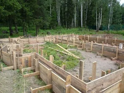 Hogyan kell beállítani a zsaluzat szalag fundamentapostroy, kérem! Építési és javítási (szalag) Hogyan kell beállítani a zsaluzat szalag fundamentapostroy, kérem! Építési és javítási