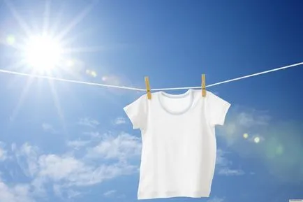 Hogyan hozzuk a foltot fehér ruhát