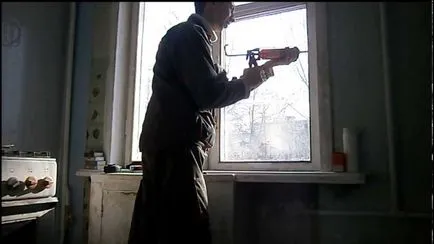 Hogyan kell behelyezni az üveg az ablakban a kezével, az üveg helyezze fa és műanyag nyílászáró