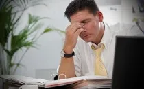 Egy íróasztal audit 3-PIT dátumait