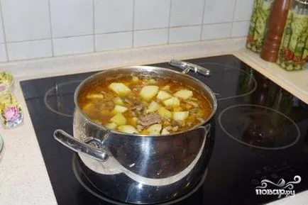 Burgonya, párolt hús és gomba - egy lépésről lépésre recept fényképek (főzés) Burgonya, párolt hús és gomba - lépésről lépésre recept fotók