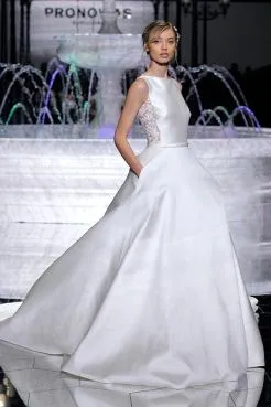 Ruha új kollekció 2018 pronovias