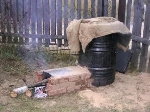 Smokehouse saját kezűleg, hogyan lehet fotókat, rajzokat és utasításokat