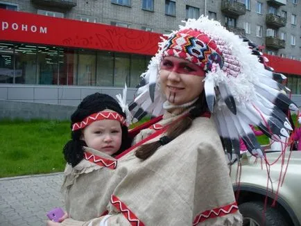 Indiai ruha egy indiai toll fejdíszt