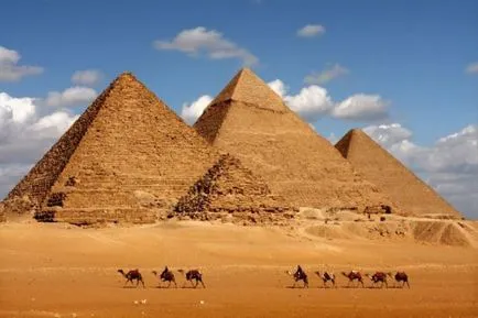Ki építette az egyiptomi piramisok