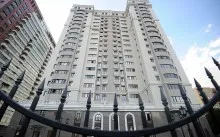 Apartman egy durva kivitelben kezdődik a lépéssorozatot, javítás (lapos) Apartman egy durva kivitelben kezdődik a menete és javítási