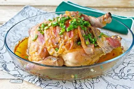 Csirke bacon a sütőben - lépésről lépésre recept, hogyan kell főzni fotókkal
