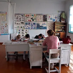 Kis iskolák jellemzői, előnyei és hátrányai