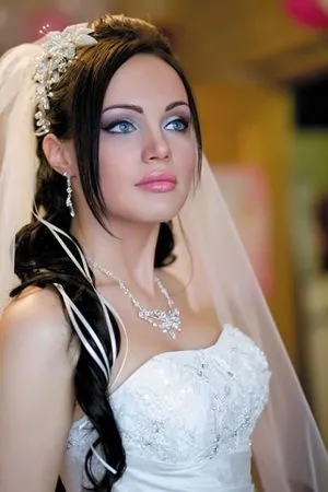 Smink barna hajú nő, kék szeme (fotó make-up) Smink barna hajú nő, kék szeme