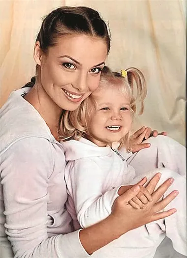 Anya, hol baba érkezik 