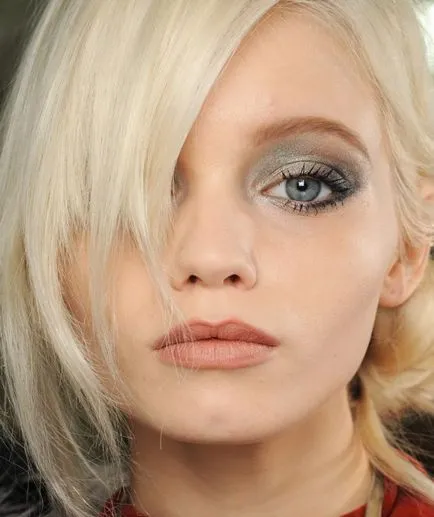 Smink kék szeme - Este Smokey Eyes, sötét és világos haj
