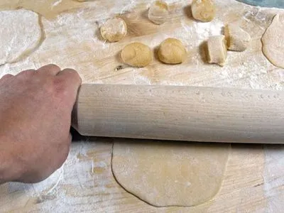 Manta multivarka főzés receptek fényképpel (manti in multivarka) Manta multivarka főzés receptek fotókkal