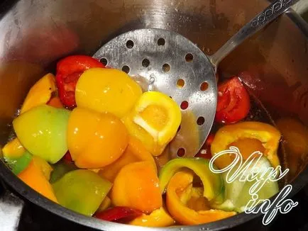 A pácolt paprika téli recept egy fotó
