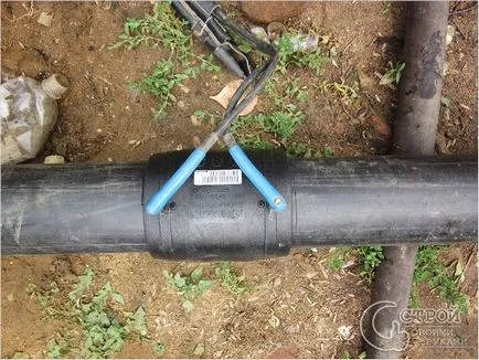 Szerelése HDPE csövek kezével - a telepítés HDPE csövek (fegyver) Szerelése HDPE csövek kezével - a telepítés HDPE csövek