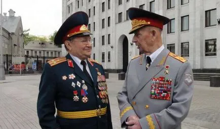 On melyik oldalon a medál és dekorációk (érem) Melyik oldalon medál és megrendelések