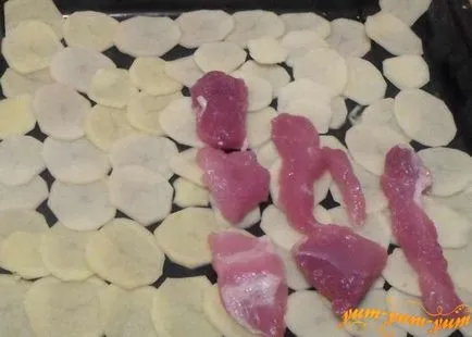 Hús francia paradicsommal és gombával a sütőben recept fényképpel (paradicsom) Hús francia paradicsommal és gombával a sütőben recept egy fotó