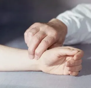Normál emberi impulzus, hogy hogyan lehet a férfiak és nők előtt, és 40 év után