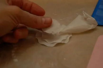 Virágok finom öntött egy esküvői torta