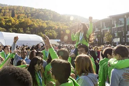 Az új iskola célja, mint az első poszt-szovjet térség UWC College (iskolai program) Az új iskola célja, mint az első poszt-főiskola UWC