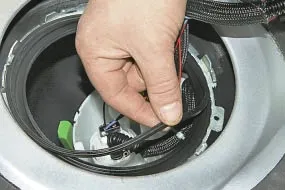 Opel Astra H eltávolítását, javítás és telepítés az üzemanyag-szivattyú Opel aster n használati emelőberendezést (Opel) Opel Astra H eltávolítás, javítás és telepítés az üzemanyag-szivattyú Opel Astra n utasítást eltávolítása növény