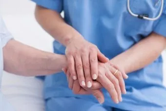 Elsősegély áramütést hogy meg kell tenni, és mi - egyáltalán nem (hit jelenlegi elsősegély terhességi 220) Elsősegély áramütést hogy meg kell tenni, és mi - egyáltalán nem